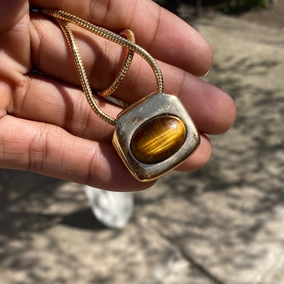 Double sided tigers Eye and Red Coral pendant, with chain. - Picture 3 of 4